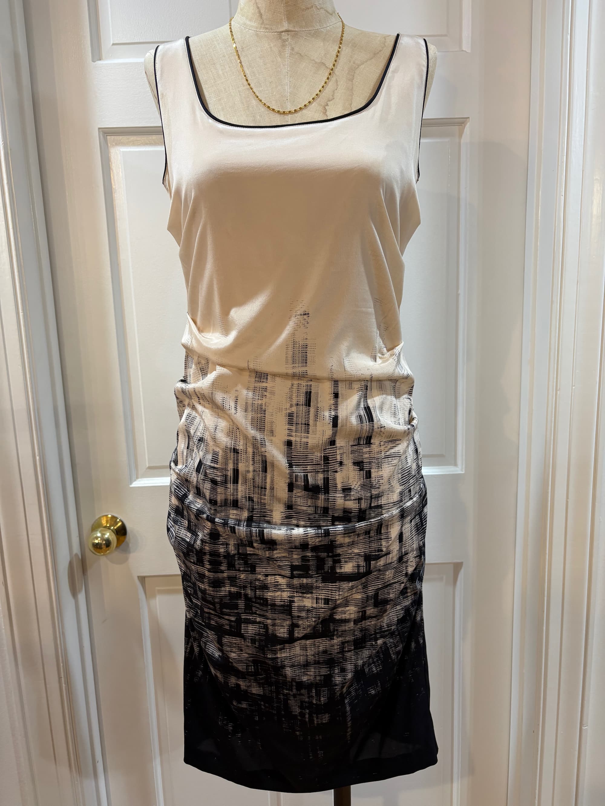 Nicole Miller Ruched Cocktail Dress — Cream to Black Ombre Cityscape Print | Size 8