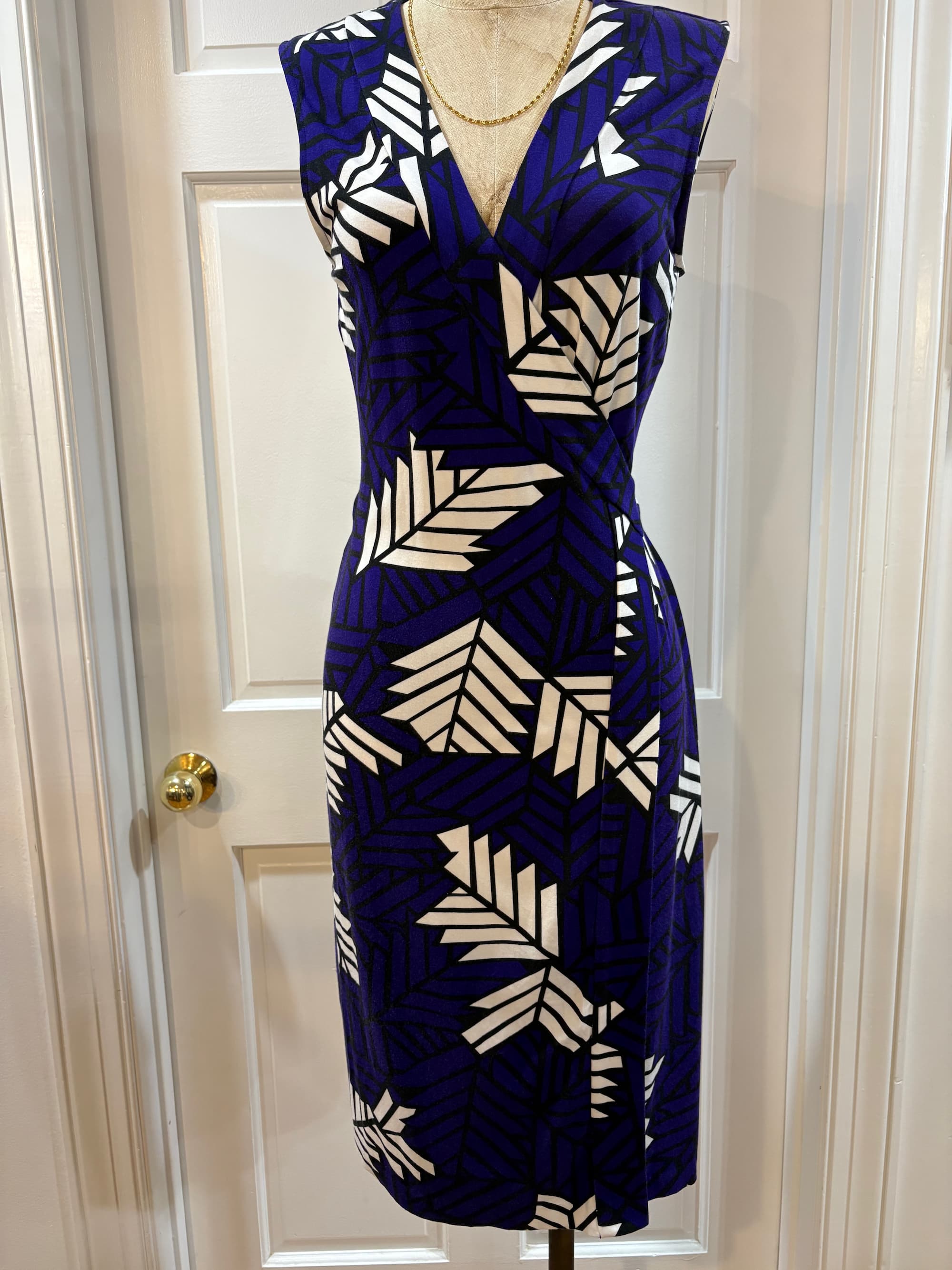 Diane von Furstenberg "New Yahzi" Printed Wrap Dress — Iconic 70s Style | Size 8