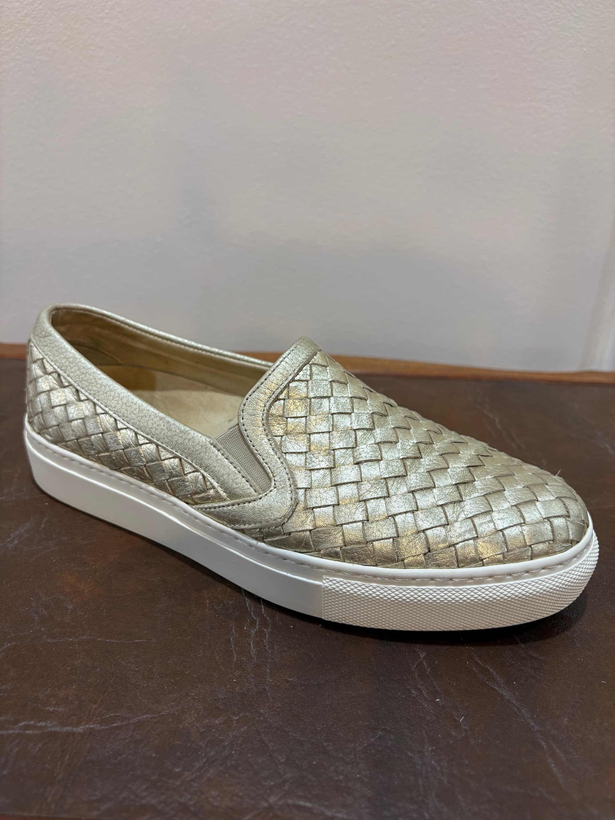 M.Gemi Gold Criss-Cross Leather Sneaker — Made in Italy | Size 7.5