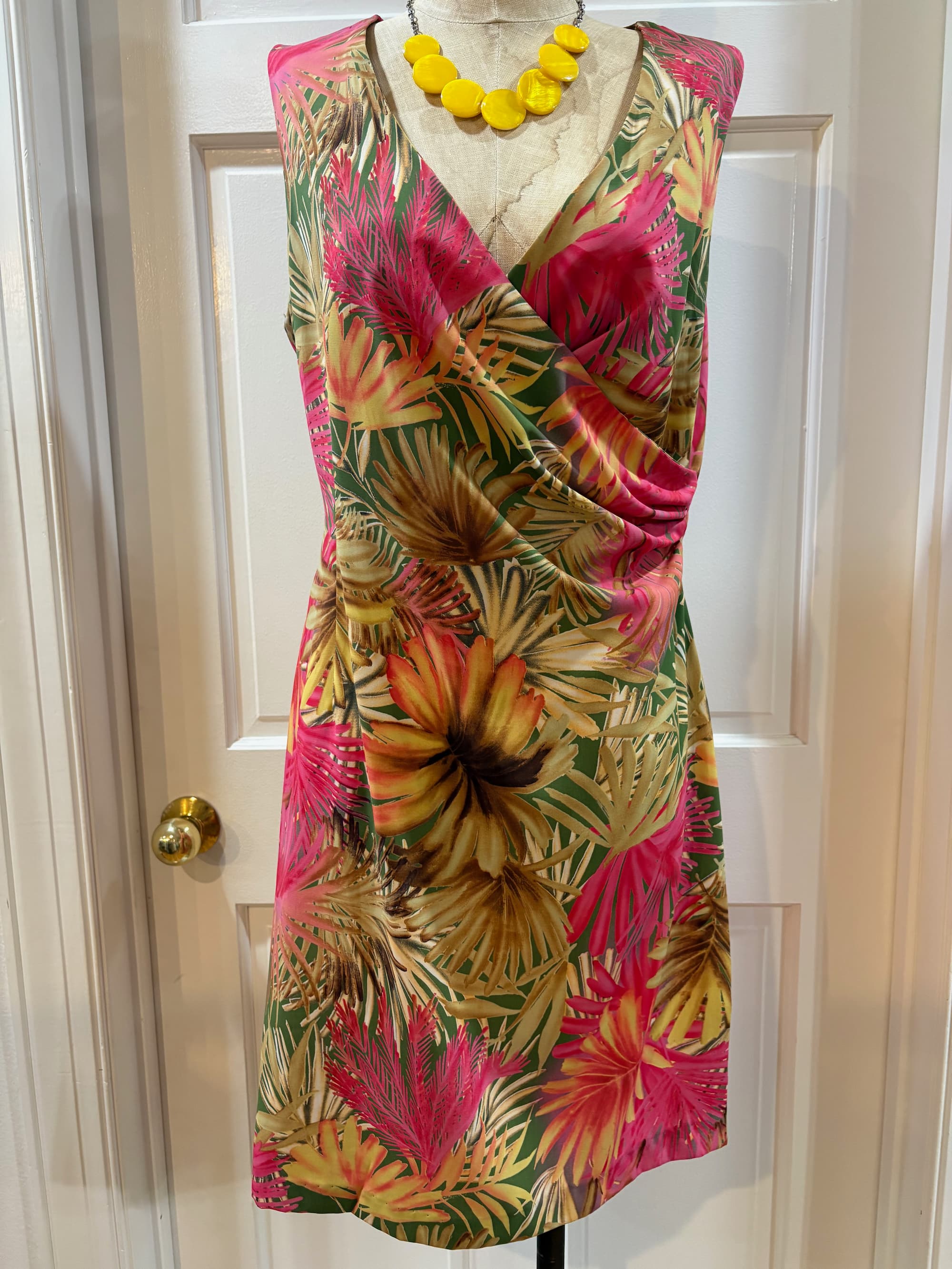 CDC Caren Desiree Company Tropical Floral Sleeveless Sheath Dress