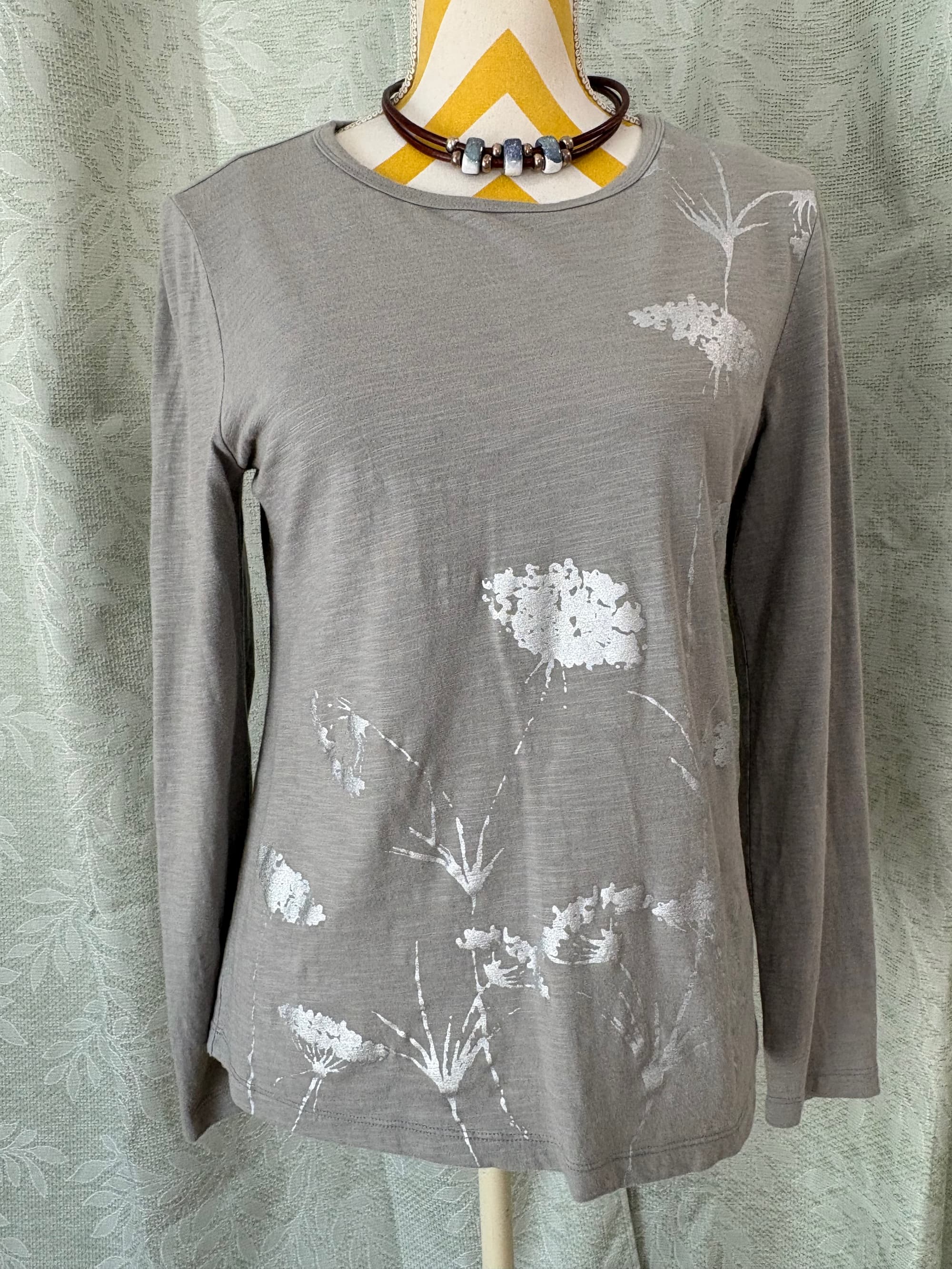 Talbots Grey Long Sleeve Slub Knit Botanical Wildflower Graphic Tee